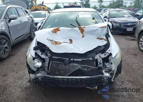2010 Honda Insight Ex from USA, damaged, VIN JHMZE2H75AS007407